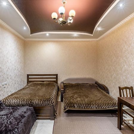 Stepana Bandery Str. 19 Apartment Lviv Luaran gambar