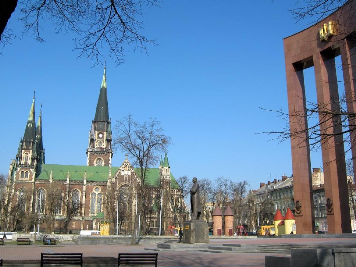 Stepana Bandery Str. 19 Apartment Lviv Luaran gambar